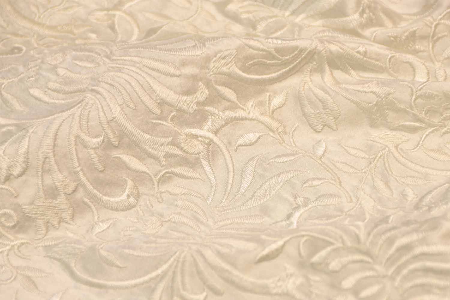 Stoff für die Braut bestickte Dupionseide